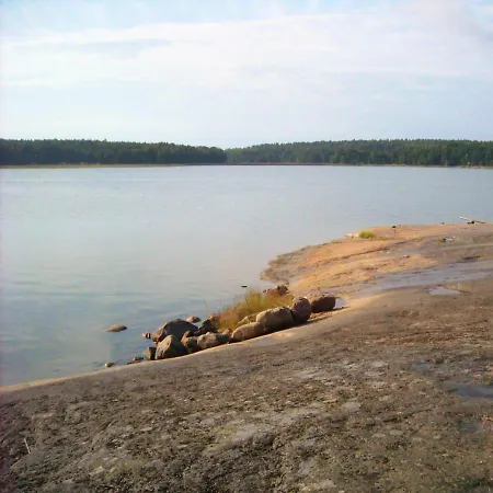 Uttis Шале Науво